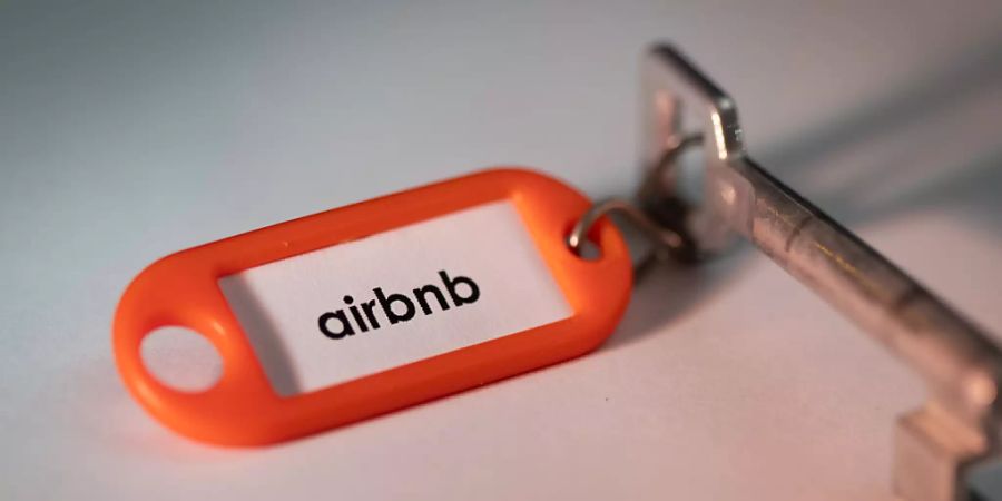 Airbnb nimmt mit Börsengang mehr ein als erwartet. (Archiv)