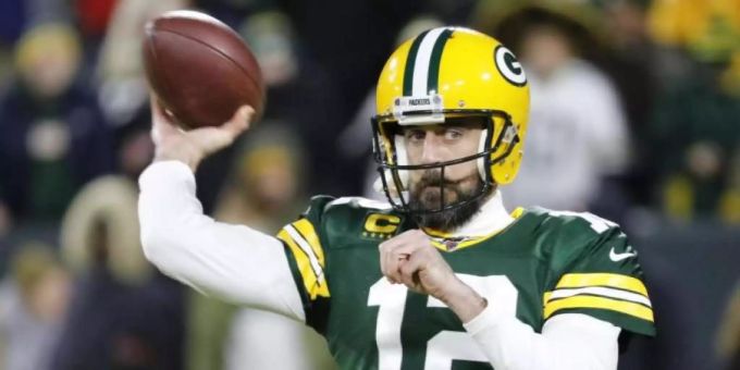 NFL-Star Aaron Rodgers hat sich verlobt. shailene woodley aaron rodgers