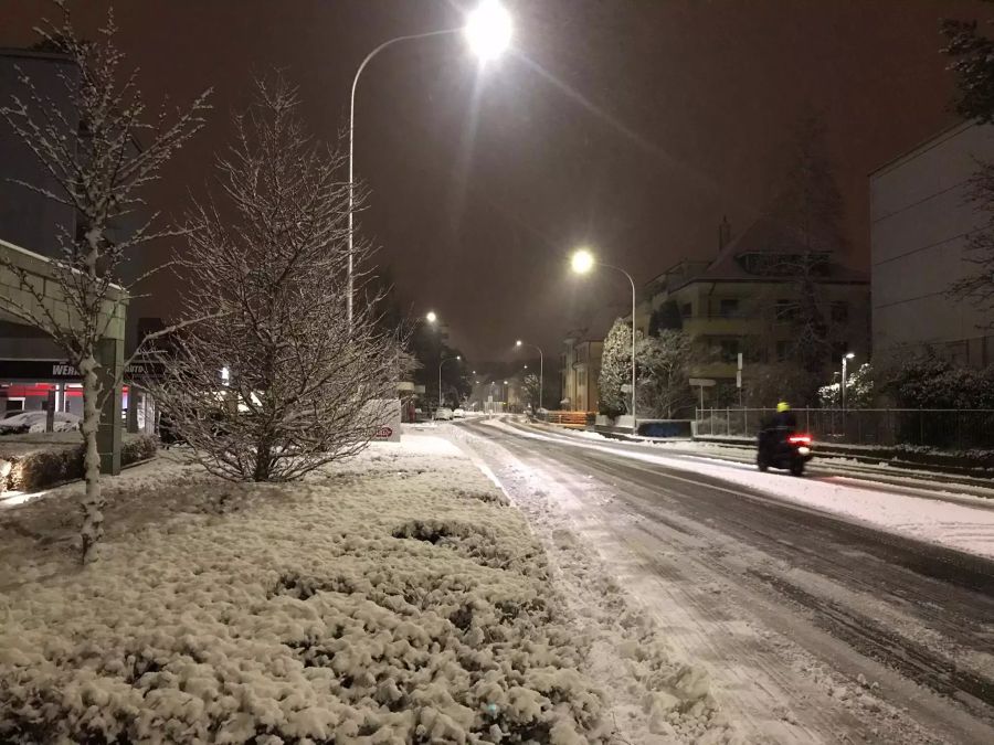 In Liebefeld BE schneite es auch um 6.30 Uhr noch.