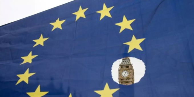 EU-Flagge mit fehlendem Stern EU-Flagge mit fehlendem Stern