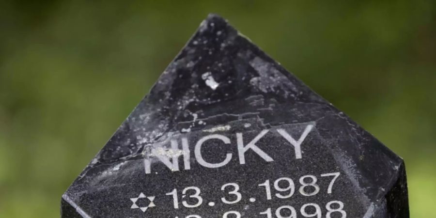 Grabstein von Nicky Verstappen