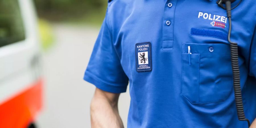 Appenzell Ausserrhoden: Personenwagen rutscht ins Bahntrassee