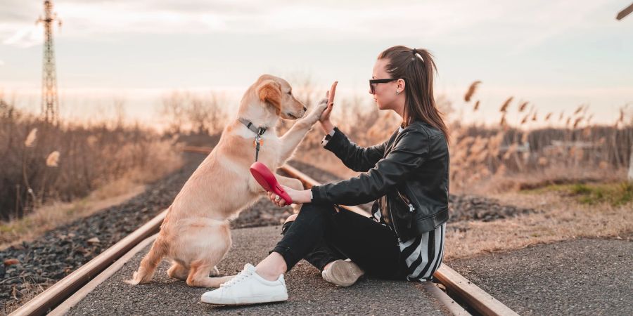 Frau mit Hund