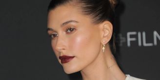 Mit Selena Gomez - Hailey Bieber wehrt sich gegen Streit-Gerüchte Mit Selena Gomez - Hailey Bieber wehrt sich gegen Streit-Gerüchte