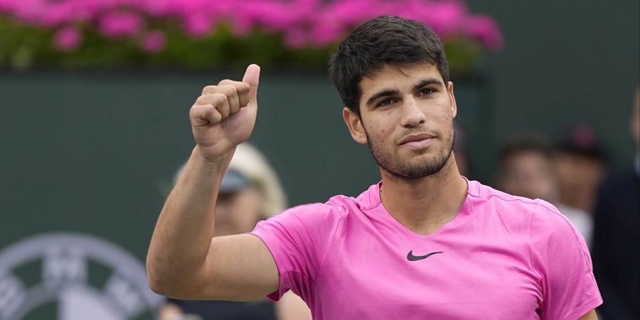 Damit löst Alcaraz Novak Djokovic an der Spitze der Tennis-Weltrangliste ab.