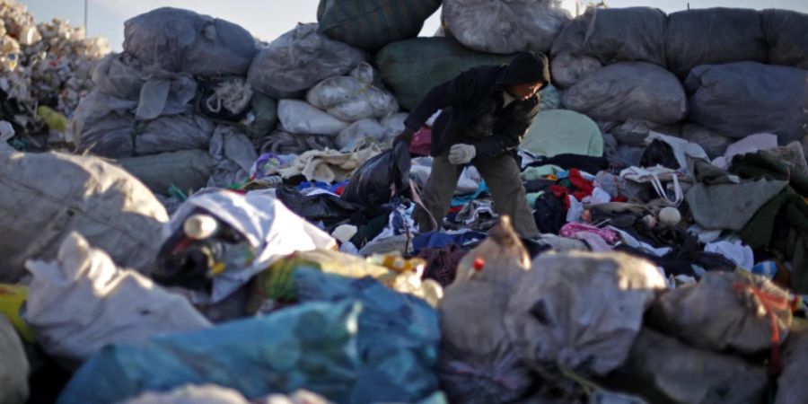 Die Verwertungsmöglichkeiten im Inland sind begrenzt, da es keine Reissanlage gibt und chemisches Recycling noch nicht marktfähig ist. (Symbolbild)