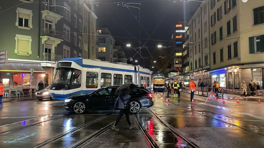 In Zürich kam es am Mittwochabend zu einem Unfall mit zwei Trams.