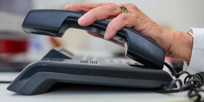 Ein grosser Teil der Anrufe bei der Telefonseelsorge dreht sich in diesem Jahr um das Thema Einsamkeit. Ein grosser Teil der Anrufe bei der Telefonseelsorge dreht sich in diesem Jahr um das Thema Einsamkeit.