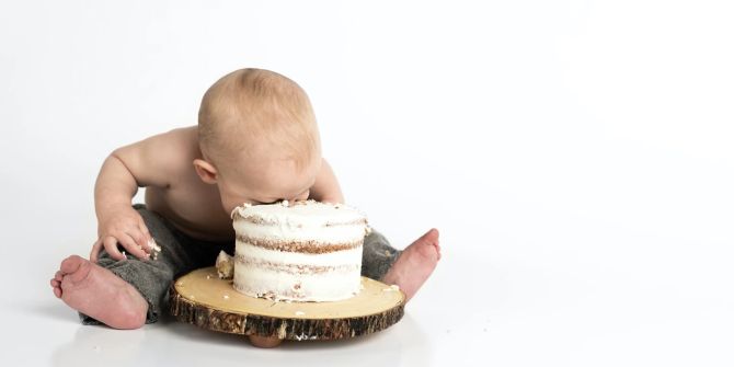 Baby Torte Sahne probieren