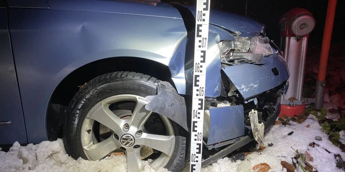 St. Gallen: Zwei Personenwagen kollidieren auf vereister Fahrbahn. Unfall St. Gallen