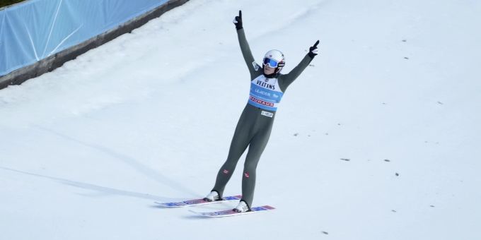 Halvor Egner Granerud führt bei der Vierschanzentournee zur Halbzeit. Vierschanzentournee Halvor Egner Granerud