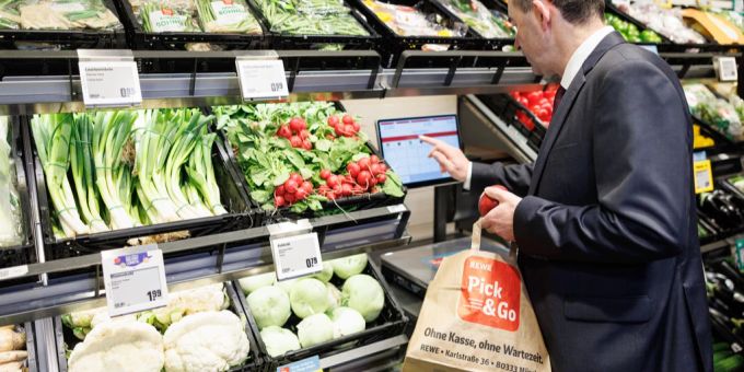 Das Einkaufen könnte bald ohne Kassen und vollautomatisch ablaufen. Rewe
