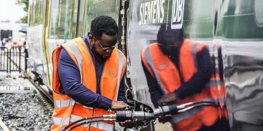 Arbeiter bei der Bahn