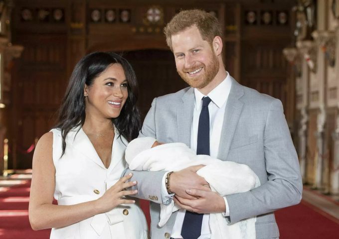 Meghan Markle und Prinz Harry wollten Archie eigentlich durch eine Hausgeburt auf die Welt bringen. Meghan Markle Prinz Harry