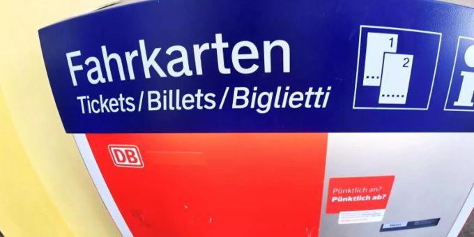 Vielerorts steigen die Fahrpreise für den Nahverkehr. Foto: Holger Hollemann Vielerorts steigen die Fahrpreise für den Nahverkehr. Foto: Holger Hollemann