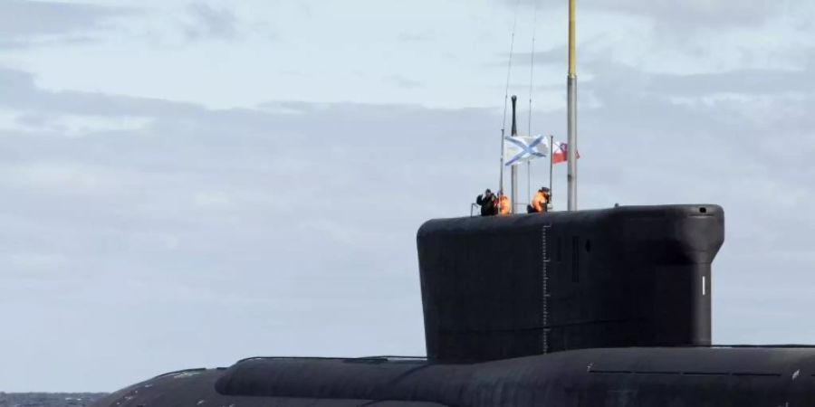 Die Nato hat nach eigenen Angaben in diesem Jahr die meisten Aktivitäten russischer U-Boote seit dem Ende des Kalten Kriegs beobachtet. Foto: epa Zemlianichenko/Pool/epa/dpa/Archiv