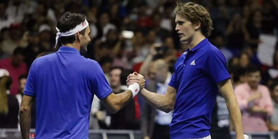 Zogen in Mexiko die Massen an: Roger Federer (l) und Alexander Zverev. Foto: Javier Vergara/Agencia Uno/dpa