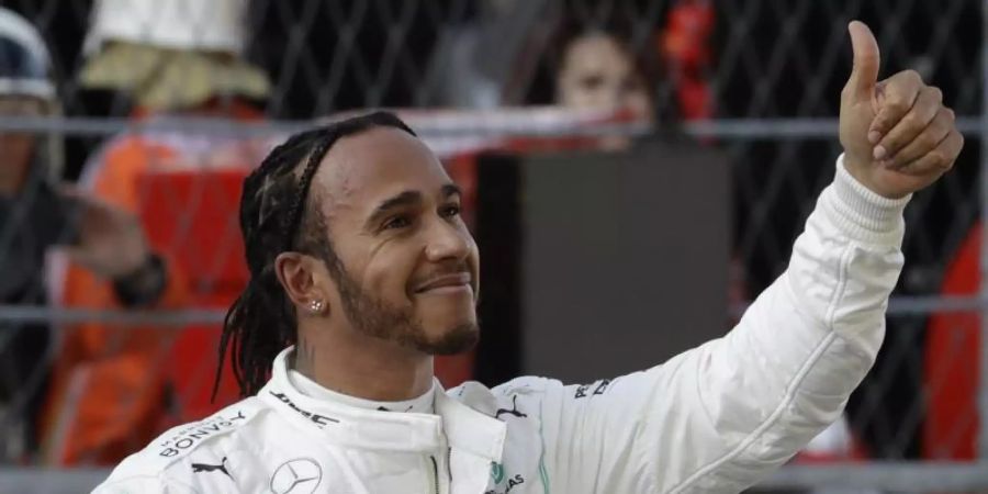 Will in Austin seinen sechsten WM-Titel perfekt machen: Mercedes-Pilot Lewis Hamilton. Foto: Luca Bruno/AP/dpa