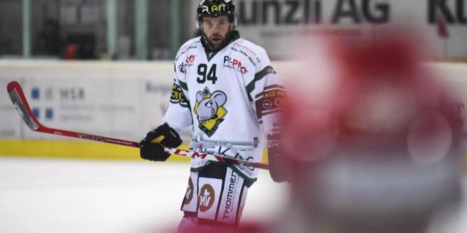 Marco Truttmann im Einsatz für den EHC Olten. Marco Truttmann