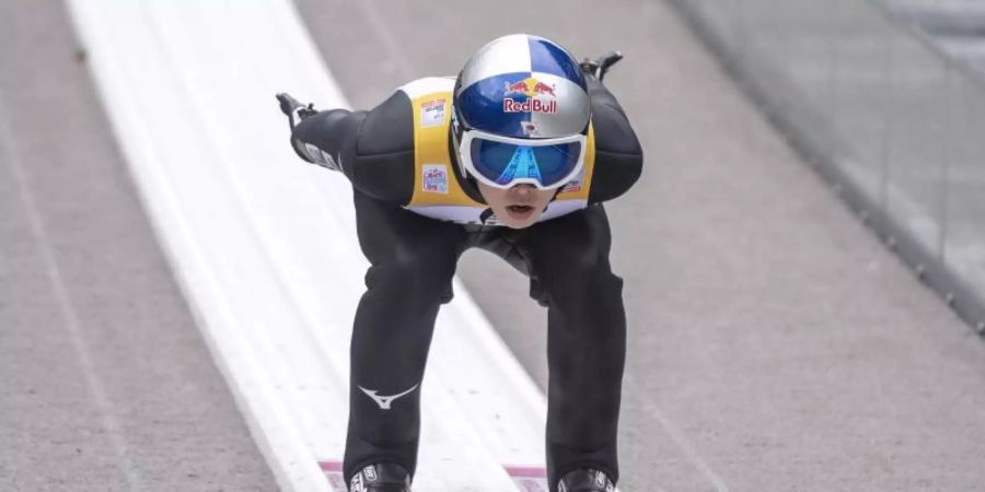Ryoyu Kobayashi geht als einer der Favoriten in die Tournee. Foto: Urs Flueeler/KEYSTONE/dpa