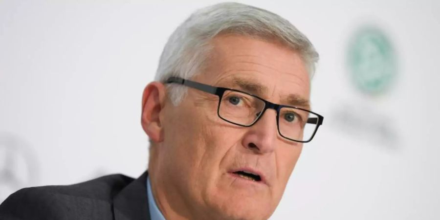 Lutz Michael Fröhlich ist Sportlicher Leiter der deutschen Elite-Schiedsrichter. Foto: Arne Dedert/dpa