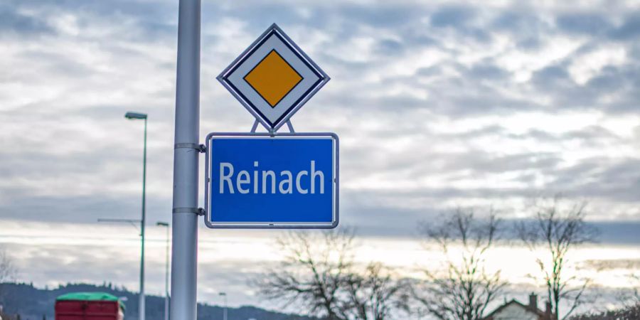 Reinach Ortsschild Aargau Süd.