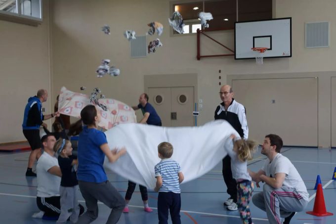 Angebot für die Kleinen: Das Muki-Turnen ist in Böju begehrt. Muki-Turnen beim STV Beinwil am See.