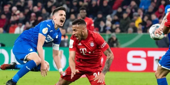 Corentin Tolisso (M.) ist beim FC Bayern München derzeit nur zweite Wahl. Foto: Matthias Balk/dpa Corentin Tolisso (M.) ist beim FC Bayern München derzeit nur zweite Wahl. Foto: Matthias Balk/dpa