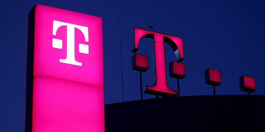 deutsche telekom logo