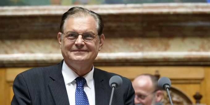 Lausanne - CVP Waadt distanziert sich von Tweets von Nationalrat Claude Béglé