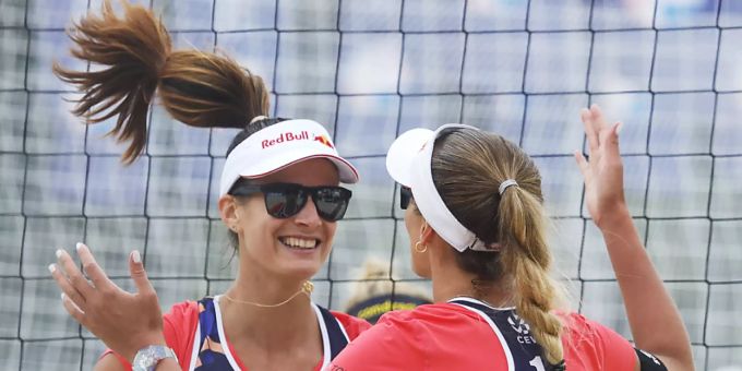 Joana Heidrich (links) und Anouk Vergé-Depré sind als Gruppensiegerinnen direkt für die Achtelfinals qualifiziert Joana Heidrich (links) und Anouk Vergé-Depré sind als Gruppensiegerinnen direkt für die Achtelfinals qualifiziert