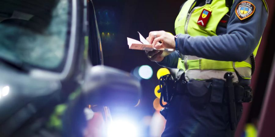 Autofahrer flüchtete, um Kontrolle zu entgehen.