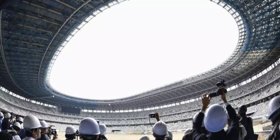 Besichtigung des fast fertigen neuen japanischen Nationalstadions in Tokio. Foto: -/kyodo