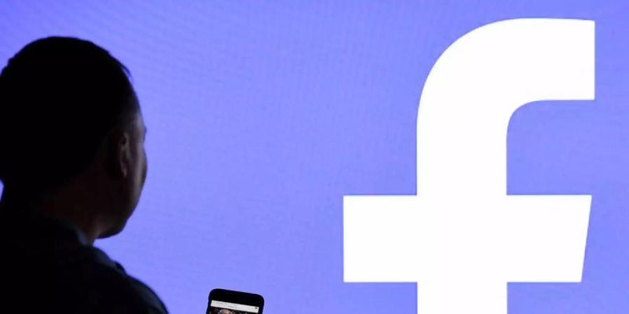 Facebook Logo