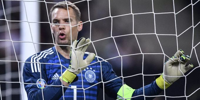 Manuel Neuer beschäftigt sich wohl mit dem Rücktritt aus dem DFB-Team. Manuel Neuer Deutschland