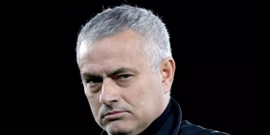 Der derzeit Joblose Startrainer José Mourinho lernt zum Zeitvertreib Deutsch: «Das ist echt schwierig, Mann». Foto: Andrew Matthews/PA Wire