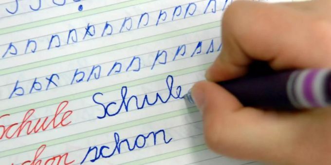 Rechtliche Schritte führen nicht automatisch zu besseren Noten. Wichtig ist eine vertrauensvolle Zusammenarbeit der Eltern mit der Schule. Foto: Patrick Pleul Rechtliche Schritte führen nicht automatisch zu besseren Noten. Wichtig ist eine vertrauensvolle Zusammenarbeit der Eltern mit der Schule. Foto: Patrick Pleul