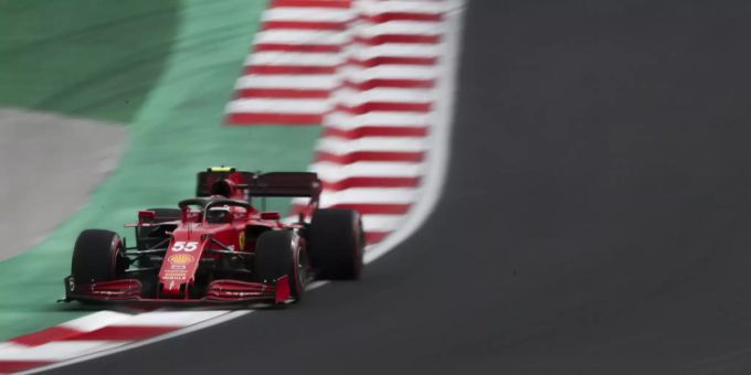 Carlos Sainz Junior in seinem Ferrari. Carlos Sainz Junior