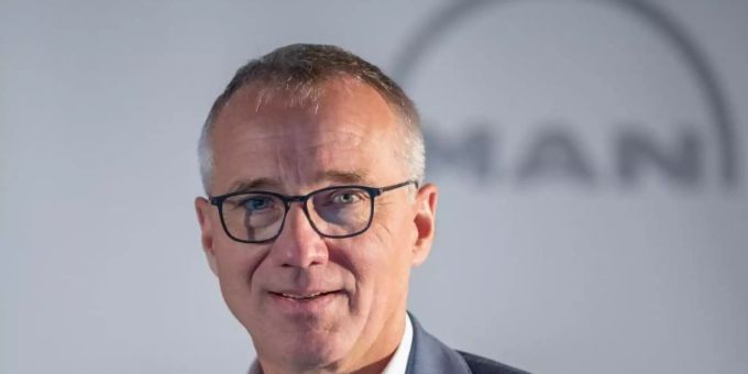 Andreas Tostmann, MAN-Vorstandschef. MAN-Vorstandschef Andreas Tostmann erwartet von der Berufung seines Scania-Kollegen Levin zum neuen Chef der VW-Lastwagenholding Traton neuen Schwung. Foto: Daniel Karmann/dpa Andreas Tostmann, MAN-Vorstandschef. MAN-Vorstandschef Andreas Tostmann erwartet von der Berufung seines Scania-Kollegen Levin zum neuen Chef der VW-Lastwagenholding Traton neuen Schwung. Foto: Daniel Karmann/dpa