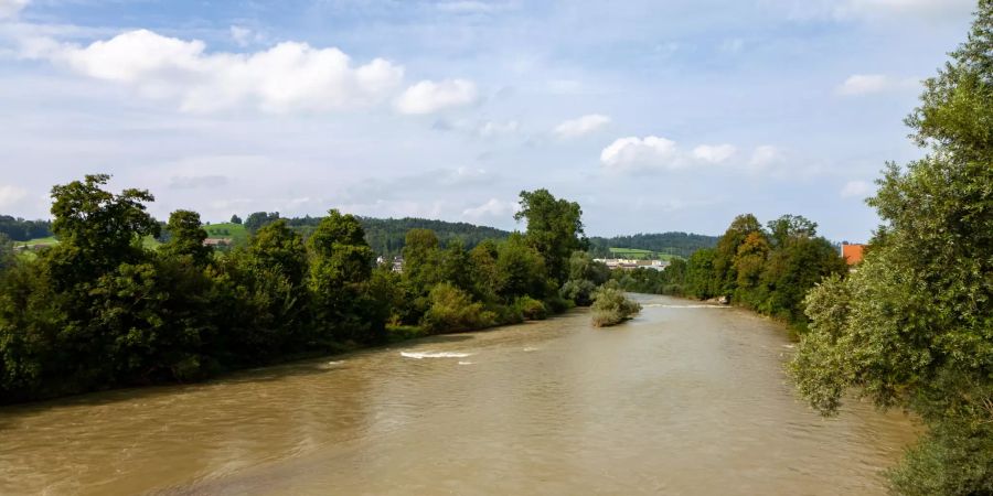 Die Thur und die alte Thurbrücke in Bischofszell.