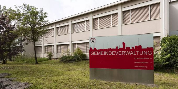Gemeindeverwaltung an der Schulackerstrasse in Münchenstein. Gemeindeverwaltung an der Schulackerstrasse in Münchenstein.