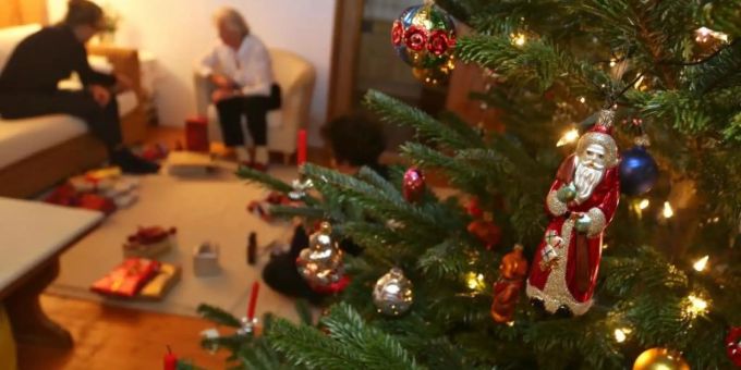 Weihnachten im Kreise der Familie - das bleibt vielen wichtig. Foto: Karl-Josef Hildenbrand/dpa Weihnachten im Kreise der Familie - das bleibt vielen wichtig. Foto: Karl-Josef Hildenbrand/dpa
