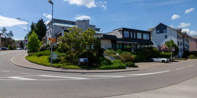 Bezirkssparkasse Dielsdorf. Bezirkssparkasse Dielsdorf.