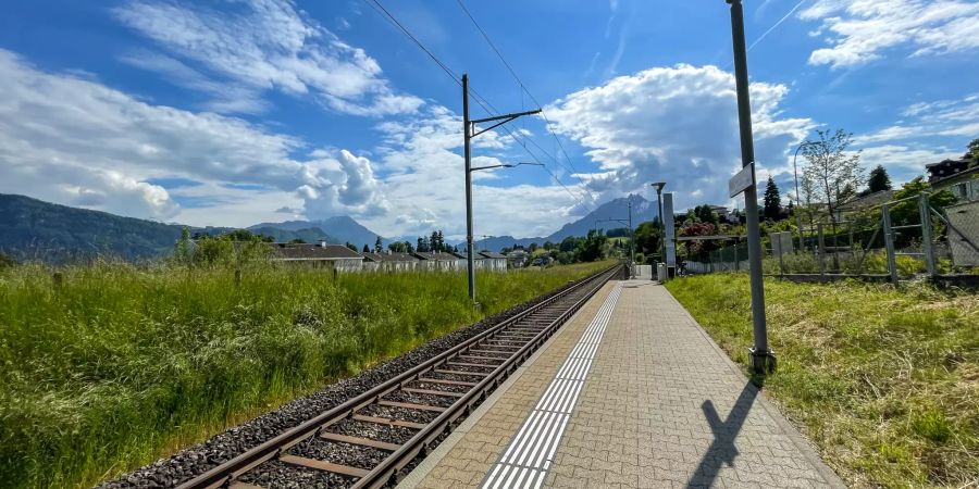 Der Bahnhof Meggen.