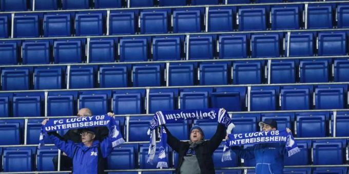 Die TSG 1899 Hoffenheim kann bald wieder mehr Fans ins Stadion lassen. Foto: Uwe Anspach/dpa Die TSG 1899 Hoffenheim kann bald wieder mehr Fans ins Stadion lassen. Foto: Uwe Anspach/dpa