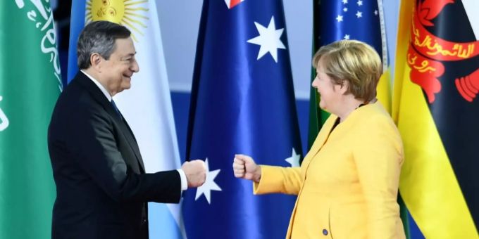 Italiens Ministerpräsident Draghi begrüsst Kanzlerin Merkel in Rom Italiens Ministerpräsident Draghi begrüsst Kanzlerin Merkel in Rom