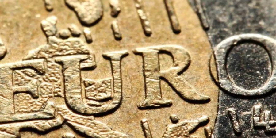 Das Leben hat sich in der Eurozone weiter verteuert. Foto: picture alliance / Julian Stratenschulte/dpa