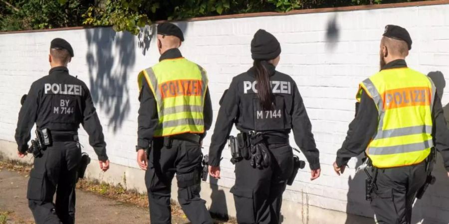 Die Münchener Polizei hat einen 17-Jährigen festgenommen. Foto: Peter Kneffel/dpa