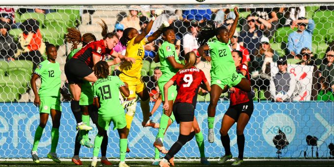Nigeria punktet zum Auftakt der WM gegen Kanada. WM der Frauen