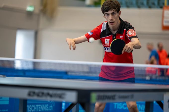 Konzentriert beim Tischtennis. Special Olympics